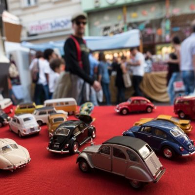 Spielzeugautos Flaniermarkt, FLohmarkt und Kinderflohmarkt in der Neubaugasse 1070 Wien